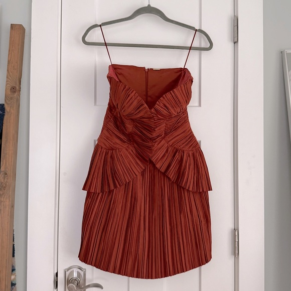 Cult Gaia Charlique Pleated Plisse Satin Strapless Mini Dress Copper - Picture 3 of 13